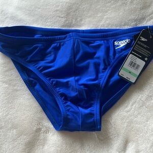 Speedo 2” Solar brief Swim suit - 34
NWT
BRIGHT BLUE